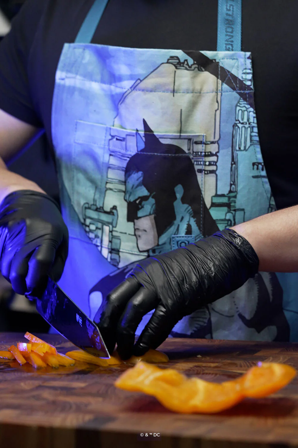Chef's Apron | Batman™ Edition | Blue Legend | 100% Breathable Cotton | Dalstrong © - Image 9
